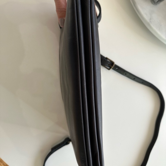Able Martha Crossbody Bag - black leather - Picture 7 of 14
